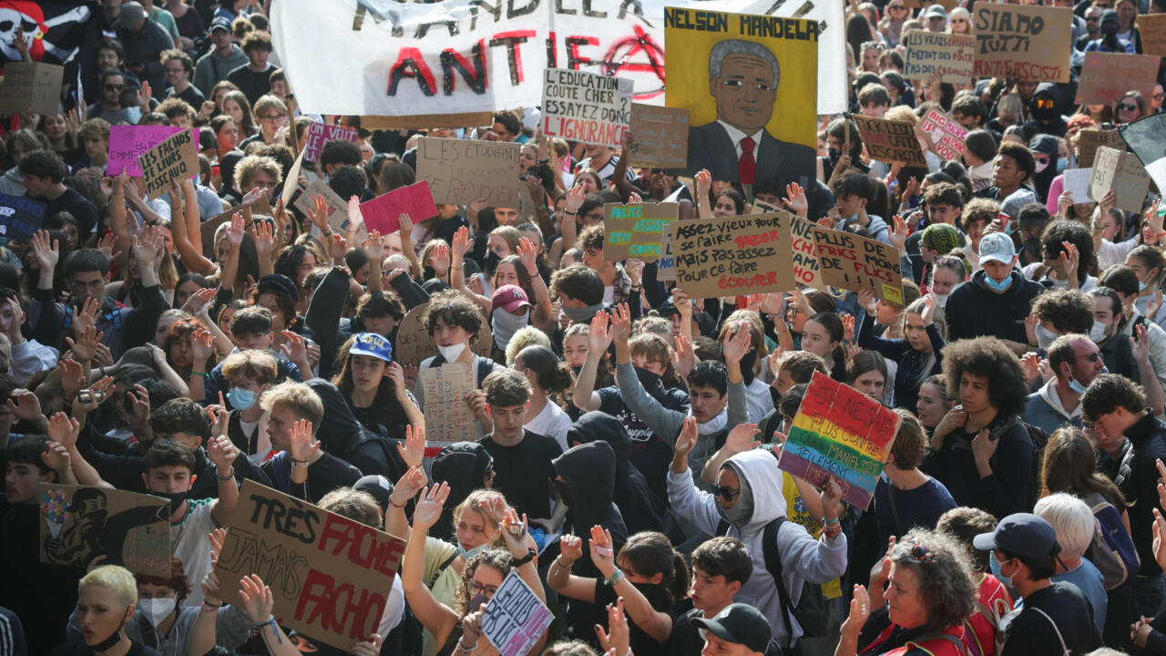 Francia vive protestas estudiantiles masivas por mejoras educativas