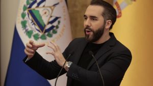 Bukele plantea liberar a la mitad de los presos por pandillas en El Salvador