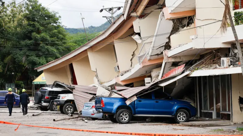Un terremoto de magnitud 7 7 sacude